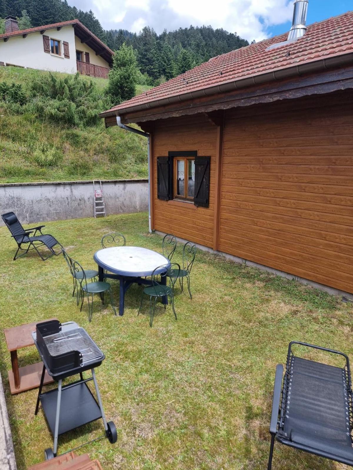 Le "Chalet De Minette" 2 Etoiles La Bresse Luaran gambar